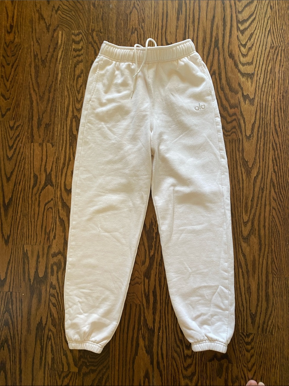 ALO Yoga Women’s Cream Jogger Sweatpants - Drawstring Elastic Waist